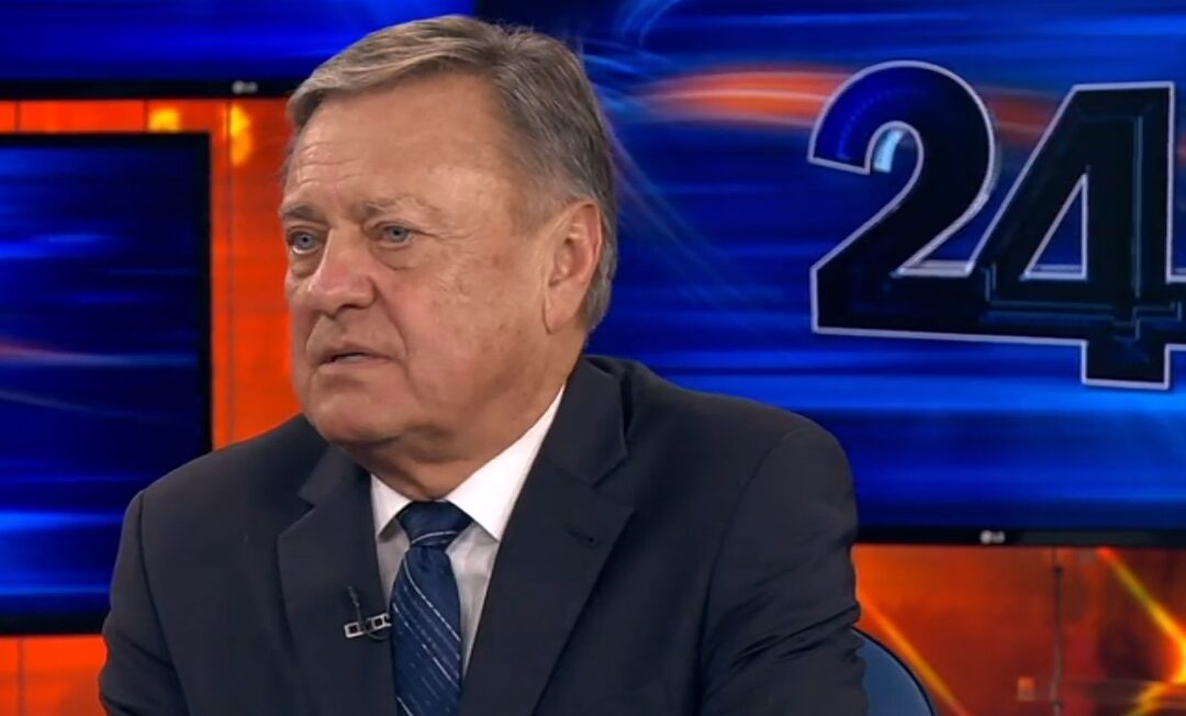 “To je sigurno pokazatelj, da se mora nekaj spremenit, se mora pokazat rezultate dela, ne pa samo govort”