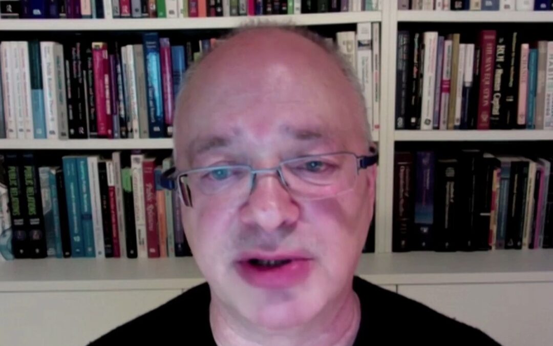 “Ker se oni pogovarjajo sami s seboj, se vsi strinjajo, so navdušeni nad tem, kako dobri so, potem se pa vsakič znova začudijo svetu tam zunaj, ki jih ne razume”