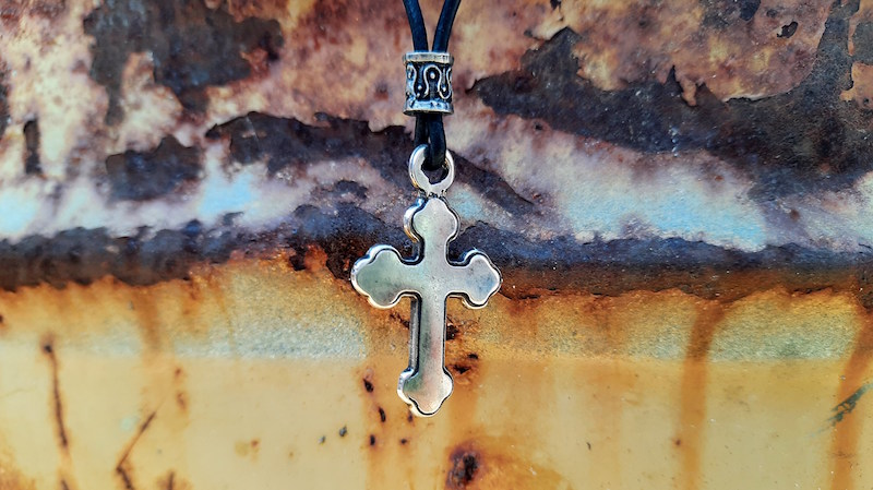 Deklica Danka in transgeneracijski prenos travme