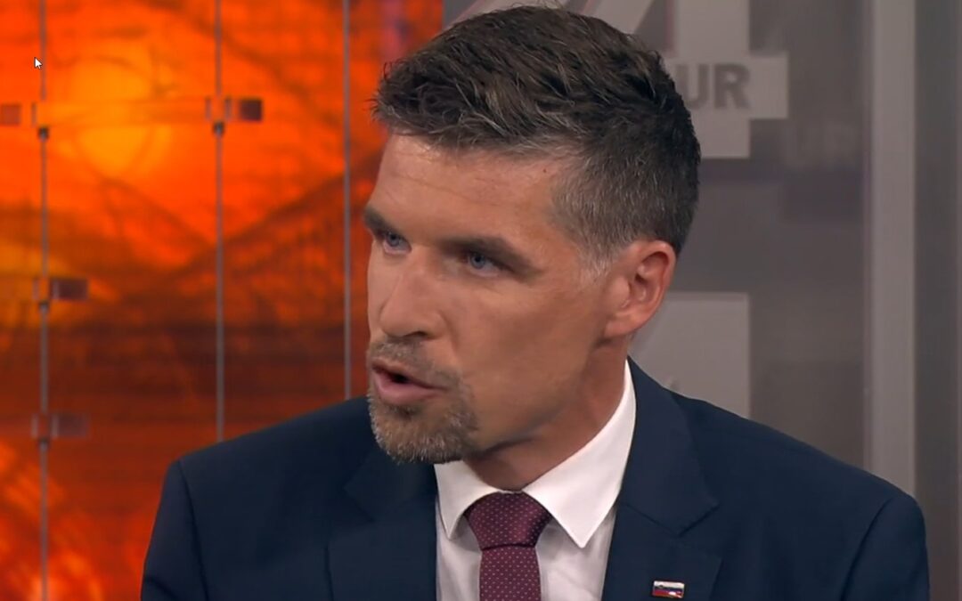 “Če bi se vsi, ki se tako veliko ukvarjate z Janezom Janšo, ukvarjali sami s seboj, razmišljali o tem, kaj lahko doprinesete k družbi, bi bila Slovenija najbolj razvita država v Evropski uniji”