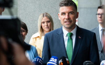 INTERVJU – Dr. Peter Gregorčič: “Kdor obvladuje medije, obvladuje javno mnenje in s tem kolektivni um.”