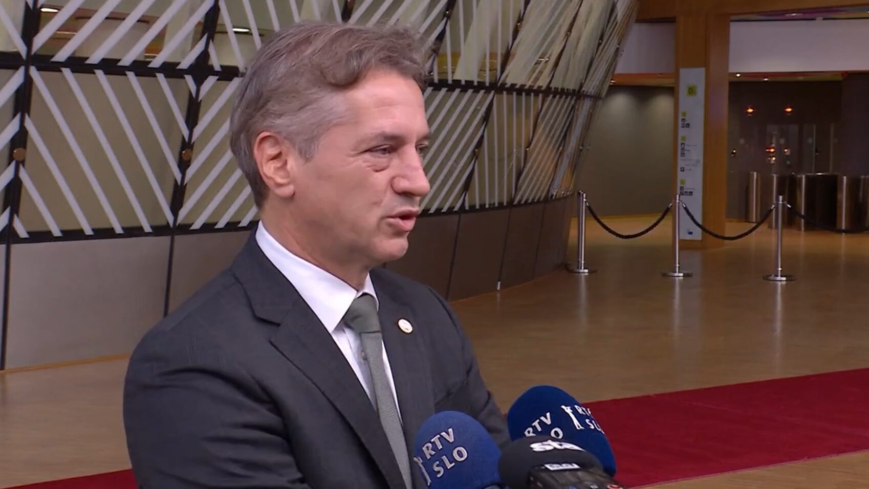Robert Golob, Bruselj