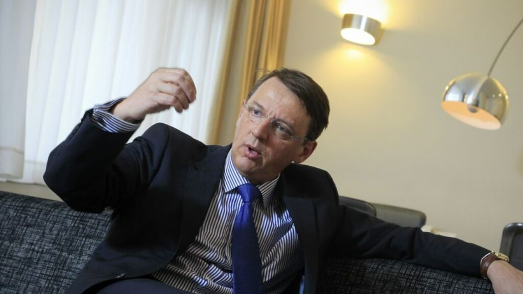 Natašin torpedo z Ropom pod kozolcem Svobode