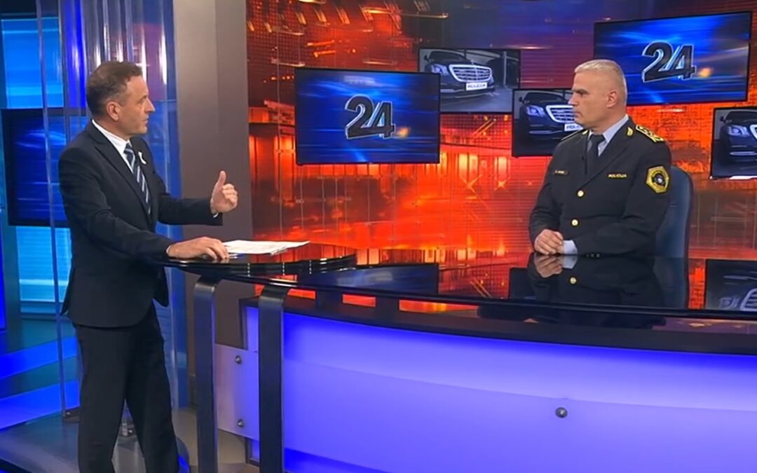 “A se vam ne zdi nerodno, da je na čelu organa, Policija namreč preiskuje nezakonita, kazniva dejanja, nekdo, ki je bil imenovan na podlagi nezakonitega sklepa?”