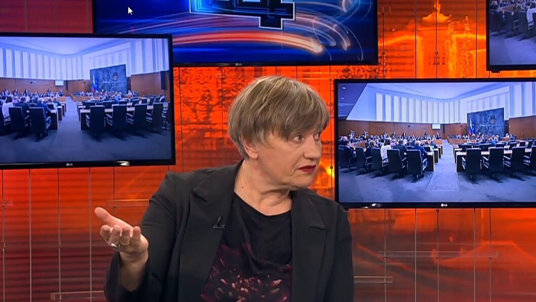 “Sedaj na pamet ne vem, mislim, da kmalu, kak mesec, ali dva boste še počakali”