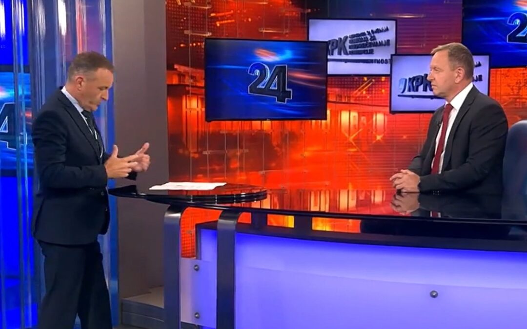 “Gospod Šumi, ustvarja se občutek, da je KPK koruptivna. Gospoda Lapornika, ki vodi postopek proti premierju, je vlada imenovala za tožilca, postopki potekajo počasi, vi pa da ste nesposobni”