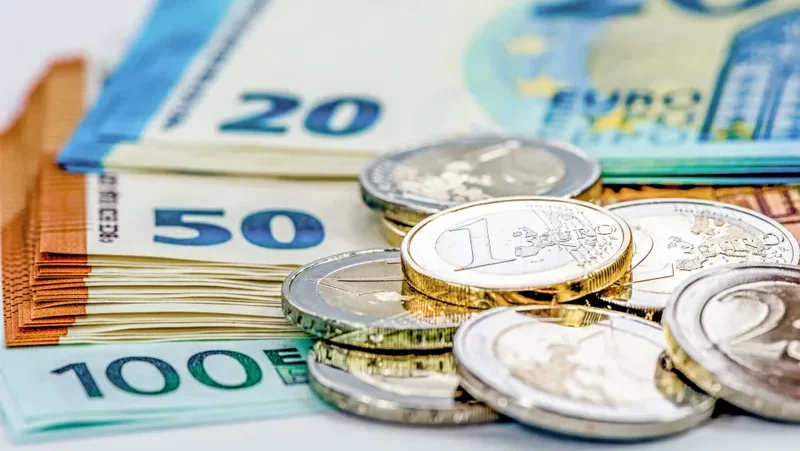 Vladna medijska čarovnija: ob menda rekordnih dobičkih znižanje prilivov od davka na dobiček