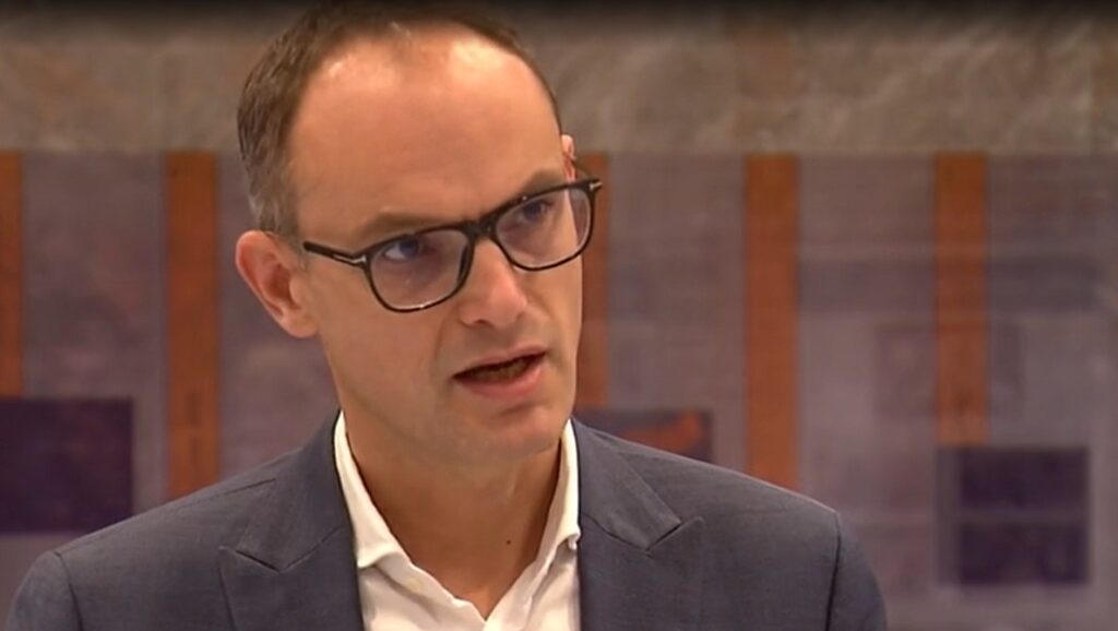 “Zakonodajni blitzkrieg je popolnoma neprimeren za zakonodajno prakso. Poslanci sploh niso vedeli o čem odločajo”