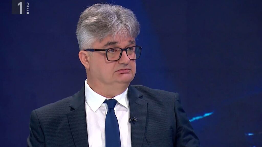 “Letos smo začeli bolje, na soočenjih prejšnjih volitev so nekateri odhajali, nekateri niso prišli, ampak zaenkrat letos še nihče ni padel.”