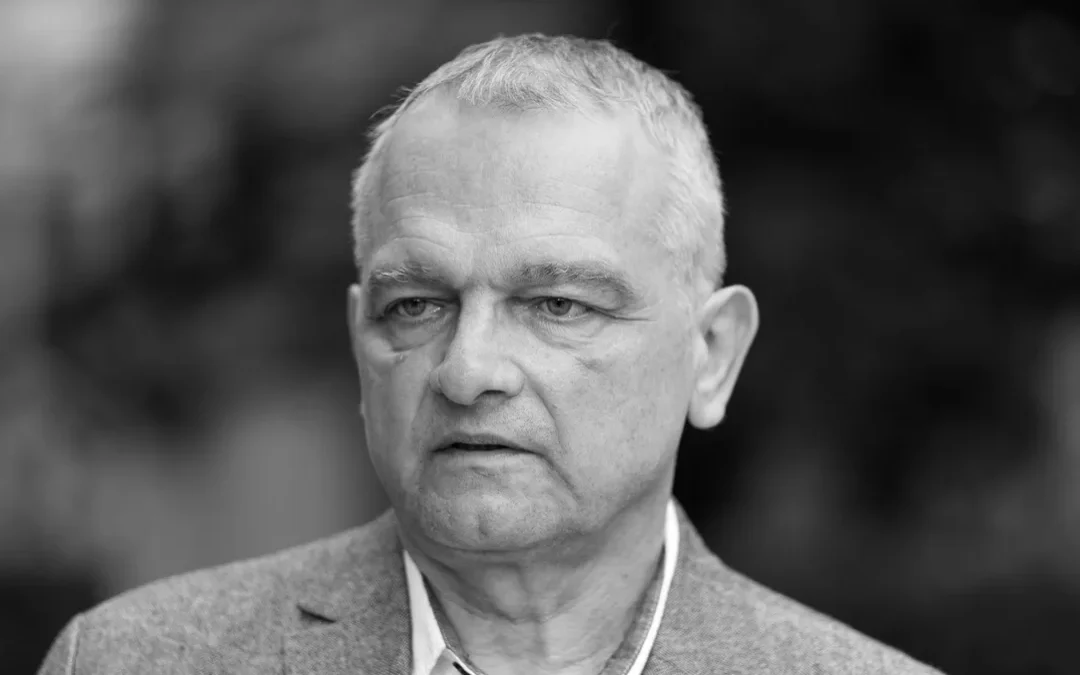 “Duša ne potrebuje oči, ki jo gledajo, niti čutov, ki jo čutijo, niti besed, ki jo opisujejo. Zato preprosto je in ostane tudi, ko izgine vse, kar je odvisno od pogleda ali čutenja ali besed. In zato edina ne more zares umreti.”