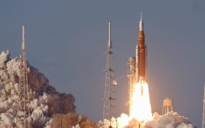 Pogled z Marsa na dileme sončne strani Alp