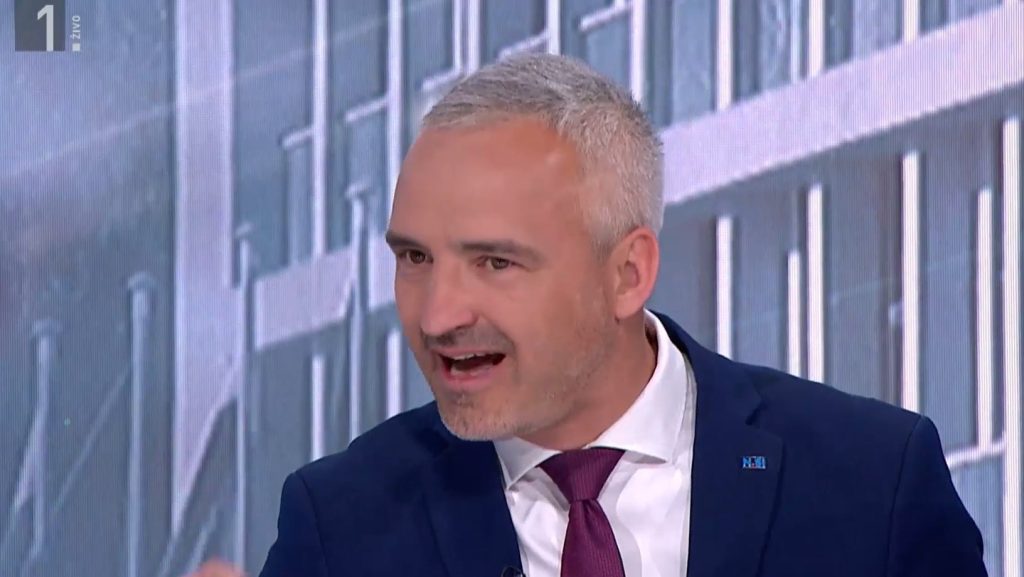“Gre za koncept razumevanja demokracije s strani levih strank v Sloveniji. Če je po njihovo, je demokratično. Če ni po njihovo, je pa kar naenkrat vse nelegitimno.”