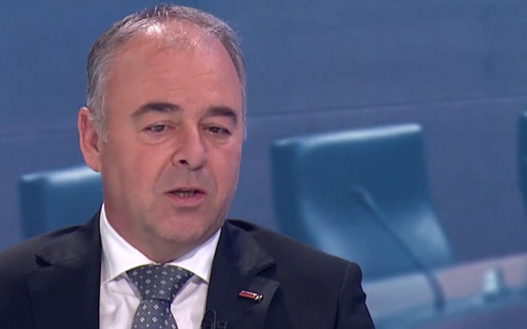 “Nekateri očitno želijo, da se zadeva (vlada) zelo hitro sestavi in nekdo prevzame odgovornost za prazne kašče.”